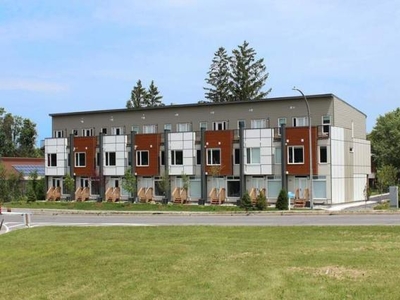 7 Bedroom Multiple Family Ottawa ON For Rent At 900