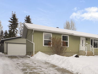 2 Storey, family home in Spruce Grove