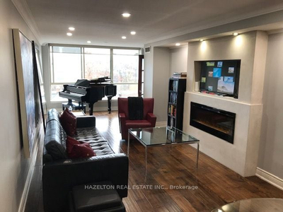 Private Penthouse Suite, Renovated, Yorkville Luxury
