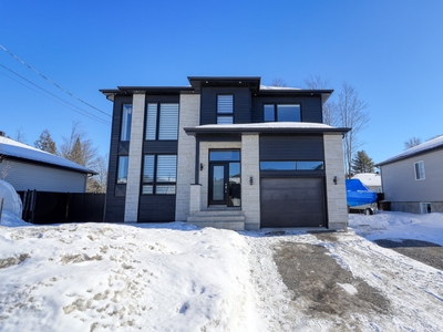 House for sale, 299 Rue Madeleine, Saint-Lin/Laurentides, QC J5M0A1, CA , in Saint-Lin-Laurentides, Canada