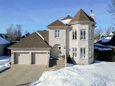 House for sale, 45 Rue de Belcaro, Blainville, QC J7B1N1, CA , in Blainville, Canada