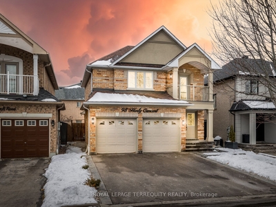 98 Harty Cres