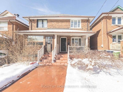 House for sale, 418 Christie St, in Toronto, Canada