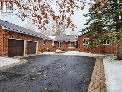 House For Sale In Navan - Carlsbad Springs, Ottawa, Ontario