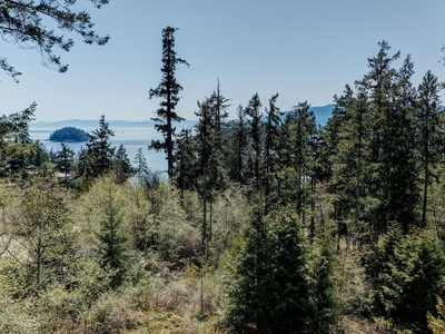Land Available in Garden Bay, British Columbia