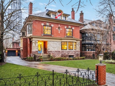 Luxury 5 bedroom Detached House for sale in Toronto, Canada