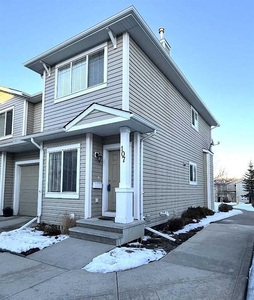 Calgary Townhouse For Rent | Bridlewood | Corner Townhouse with Attached Garage
