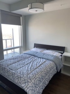 Edmonton Condo Unit For Rent | Downtown | Luxury 1 Bedroom + Den
