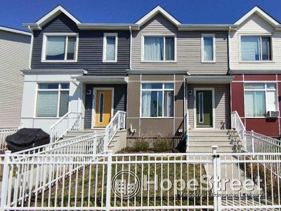Edmonton Townhouse For Rent | Blue Quill | 3 Bed Townhouse for Rent