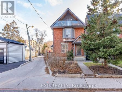 House For Sale In West Bend, Toronto, Ontario