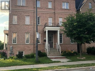 House For Sale In York University Heights, Toronto, Ontario