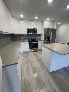 Edmonton Apartment For Rent | Bonnie Doon | Luxurious One Bedroom Condo Unit