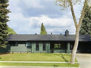 House For Sale In Crestwood, Edmonton, Alberta