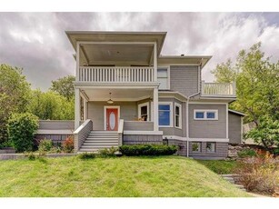 House For Sale In Scarboro, Calgary, Alberta