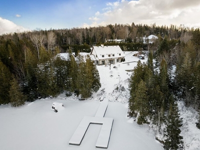 4 bedroom luxury Detached House for sale in Estérel, Canada
