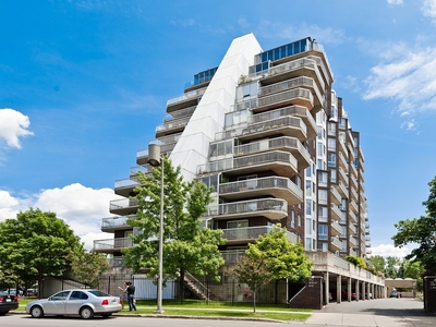 Condo/Apartment for sale, 30 Rue Berlioz, Apt. 711, MONTREAL, Quebec, in Montreal, Canada