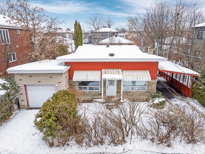 House for sale, 178 Rue Antoinette-Robidoux, Le Vieux-Longueuil, QC J4J2V3, CA , in Longueuil, Canada