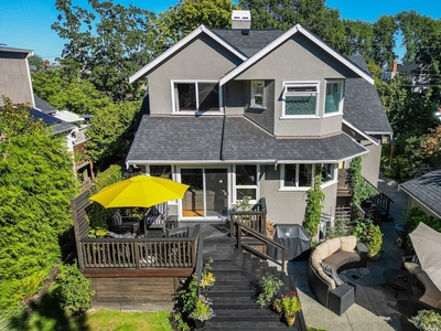 House for sale, 1940 Greatford Place, Greater Victoria, British Columbia, in Oak Bay, Canada