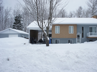 House for sale, 820 Ch. Juneau, Shawinigan, QC G9R1M1, CA , in Shawinigan, Canada