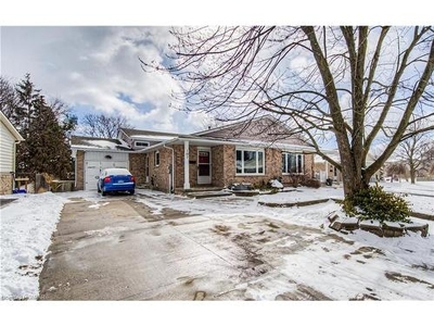 House For Sale In Country Hills West, Kitchener, Ontario
