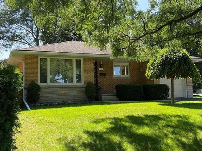 House For Sale In Hillcrest, Cambridge, Ontario