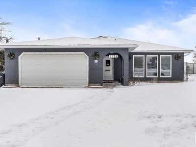 House For Sale In Menisa, Edmonton, Alberta