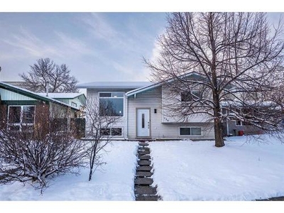 House For Sale In Midnapore, Calgary, Alberta