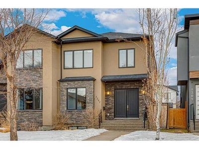 House For Sale In Renfrew, Calgary, Alberta