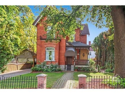 House For Sale In Sandy Hill - Ottawa East, Ottawa, Ontario
