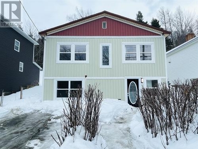 House For Sale In Waterford Valley, St. John's, Newfoundland and Labrador