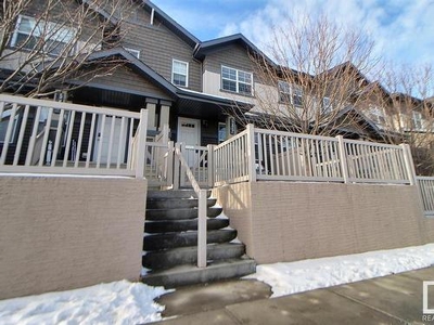 Townhouse For Sale In The Orchards At Ellerslie, Edmonton, Alberta