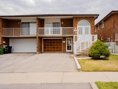 49 John Lindsay Crt