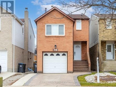 House For Sale In Creditview, Mississauga, Ontario