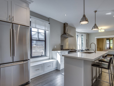 Gorgeous and renovated 2 bed 2 bath ***ALL UTILITIES INCLUDED*** with parking in Leslieville available May 1 | 1 Prust Avenue, Toronto