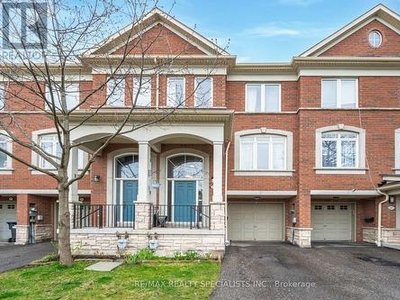 House For Sale In Applewood, Mississauga, Ontario