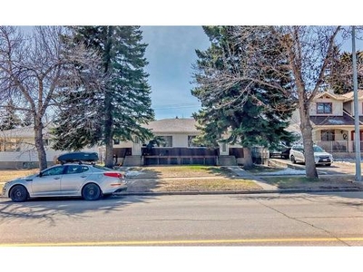 House For Sale In Cambrian Heights, Calgary, Alberta