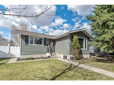 House For Sale In Pines, Red Deer, Alberta
