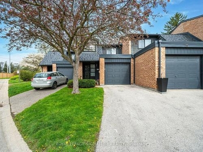 Townhouse For Sale In Mineola, Mississauga, Ontario
