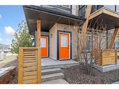 Townhouse For Sale In Saddle Ridge, Calgary, Alberta