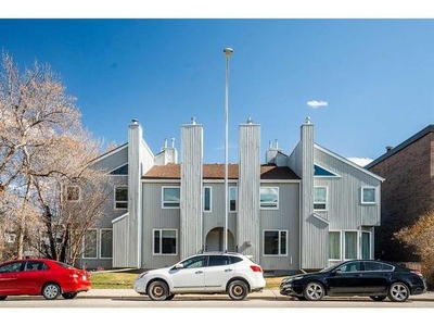 Townhouse For Sale In Sunnyside, Calgary, Alberta