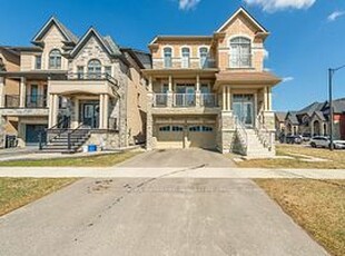 495 Queen Mary Dr Brampton, ON L7A 4Y1