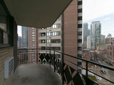 Apartment Unit Toronto ON For Rent At 2095