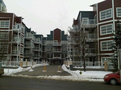 Calgary Condo Unit For Rent | Eau Claire | Eau Claire Riverfront Avenue 2