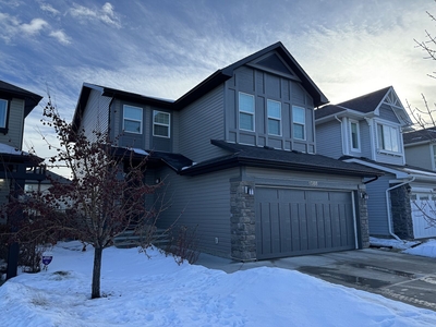 Calgary Pet Friendly House For Rent | New Brighton | Beautiful 3 Bedroom Semi-Furnished Home