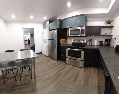 MAY 1st --- Fully Furnished 1 Bedroom Apt-- Laundry + WiFI