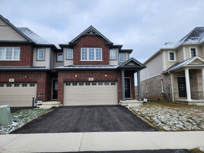 4 +2 BEDROOM FAMILY HOUSE AVAILABLE IN THOROLD