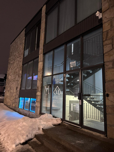 Commercial Office to Rent in Laval