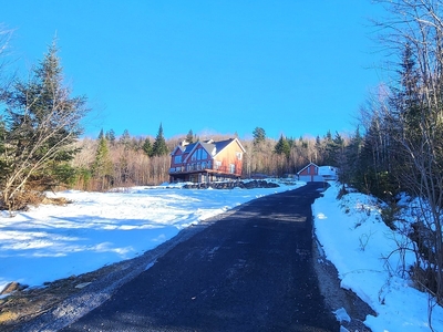 House for sale, 276 Ch. des Lacs, CAPITALE-NATIONALE, Quebec, in Lac-Beauport, Canada