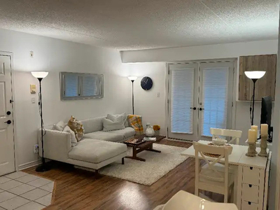 One BEDROOM PLUS DEN condo apartment for rent in Burlington