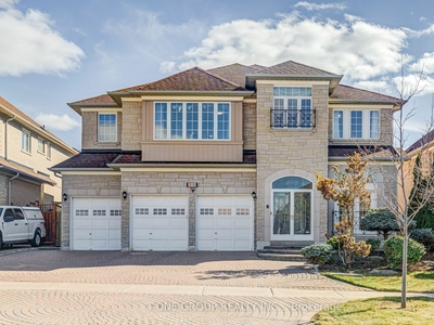 105 Spring Blossom Cres Markham, ON L6C 1X4